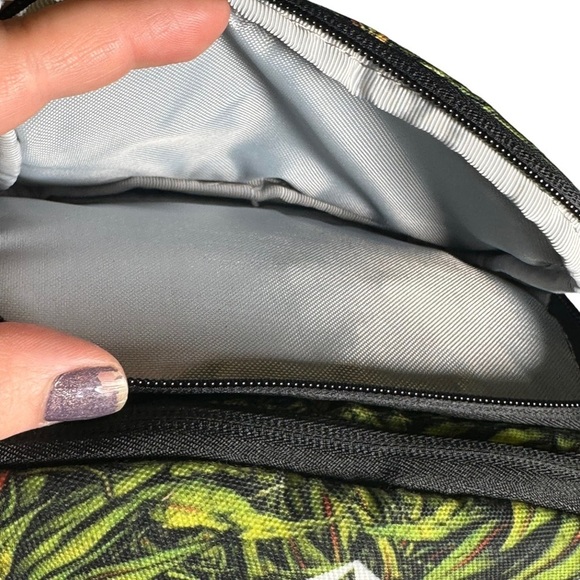 Emerald Harvest Chronic King Crossbody Bag Fanny Pack - Picture 9 of 13